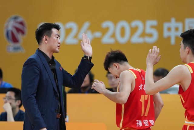 （体育）（20）篮球——CBA总决赛第五场：浙江方兴渡对阵北京北汽+XxjpseC007290_20250517_PEPFN0A001.jpg